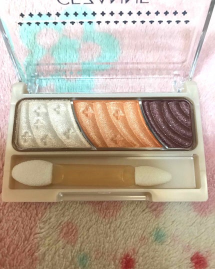 トーンアップアイシャドウ/CEZANNE/アイシャドウパレットを使ったクチコミ(2枚目)