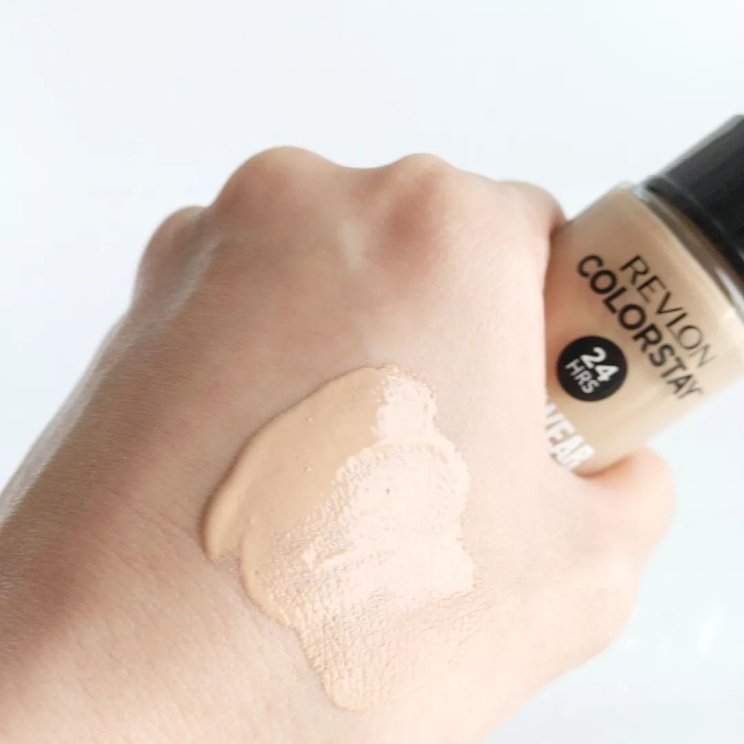 カラーステイ ロングウェア メイクアップ/REVLON/リキッドファンデーションを使ったクチコミ(4枚目)