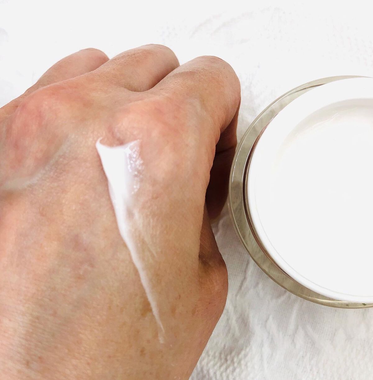 エリクシールホワイトエンリッチドクリアクリーム/エリクシール/フェイスクリームを使ったクチコミ（3枚目）