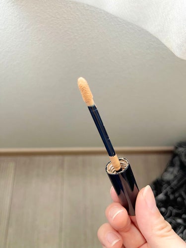 REVLON カラーステイ コンシーラーのクチコミ「【初コンシーラー!!自分の買う前にコンシーラーでどんなものかお試し！】

REVLON
カラー.....」（2枚目）