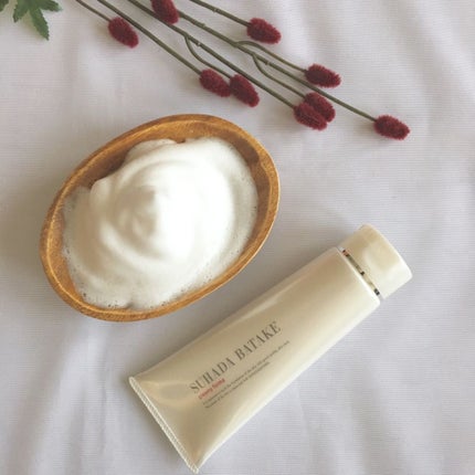 SUHADABATAKE(素肌畑) クリーミィフォーマのクチコミ「びっくりするくらい濃密でクリーミィ美容泡洗顔です
泡のキメとコクを出す植物由来の洗浄成分で濃.....」(3枚目)