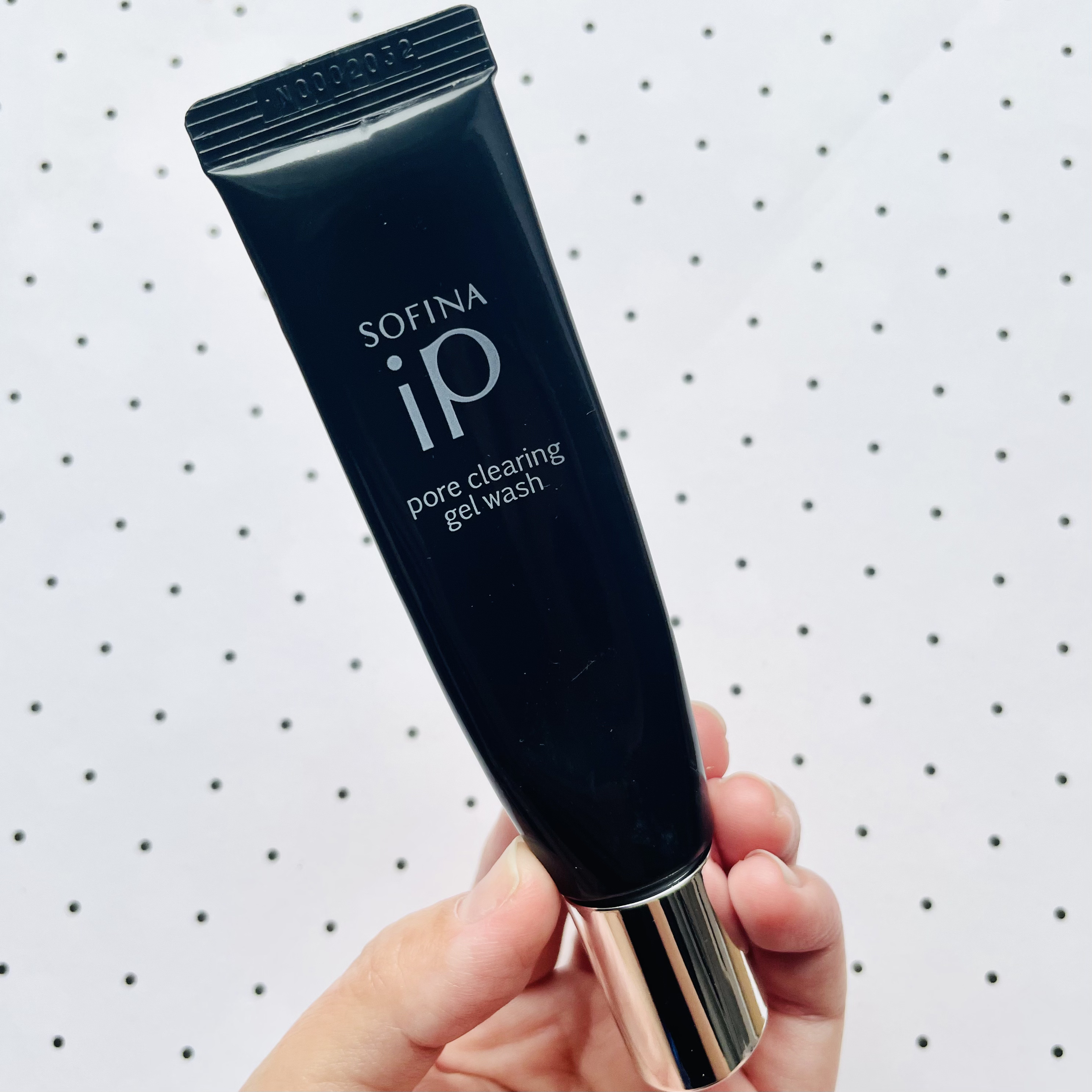 SOFINA iP
‎‎𓊆ソフィーナ iP ポア クリアリング
   ジェル ウォッシュ30g‎𓊇

週1・2回を目安の集中洗顔料で
約1.5か月分の量
朝晩どちらも使用可◎

洗顔後の顔が軽く濡れている状態で
鼻や眉間・あごなどの毛穴