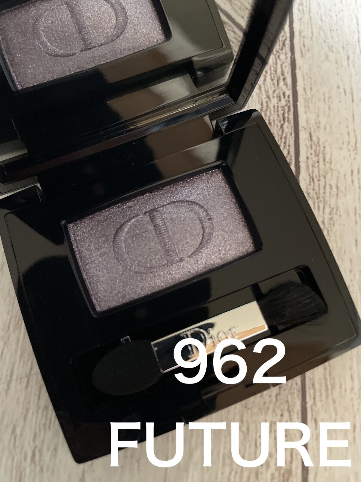 【旧】ディオールショウ モノ 045 フェアリー グレー/Dior/単色アイシャドウを使ったクチコミ（3枚目）