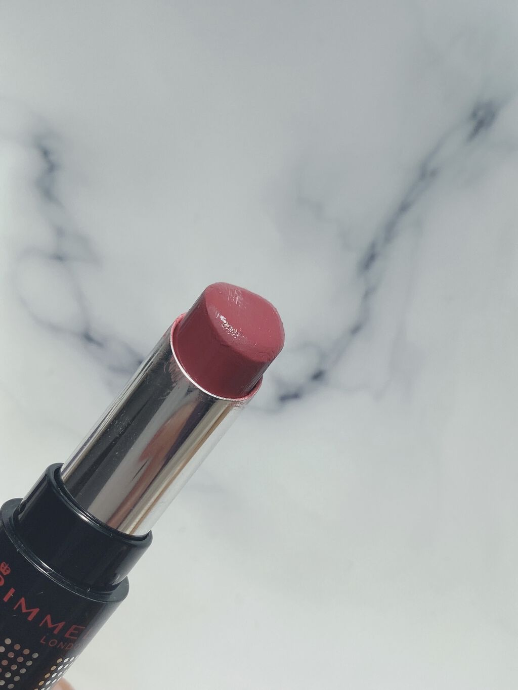ラスティングフィニッシュ クリーミィ リップ 014 モーヴレッド/リンメル ロンドン/口紅を使ったクチコミ（2枚目）