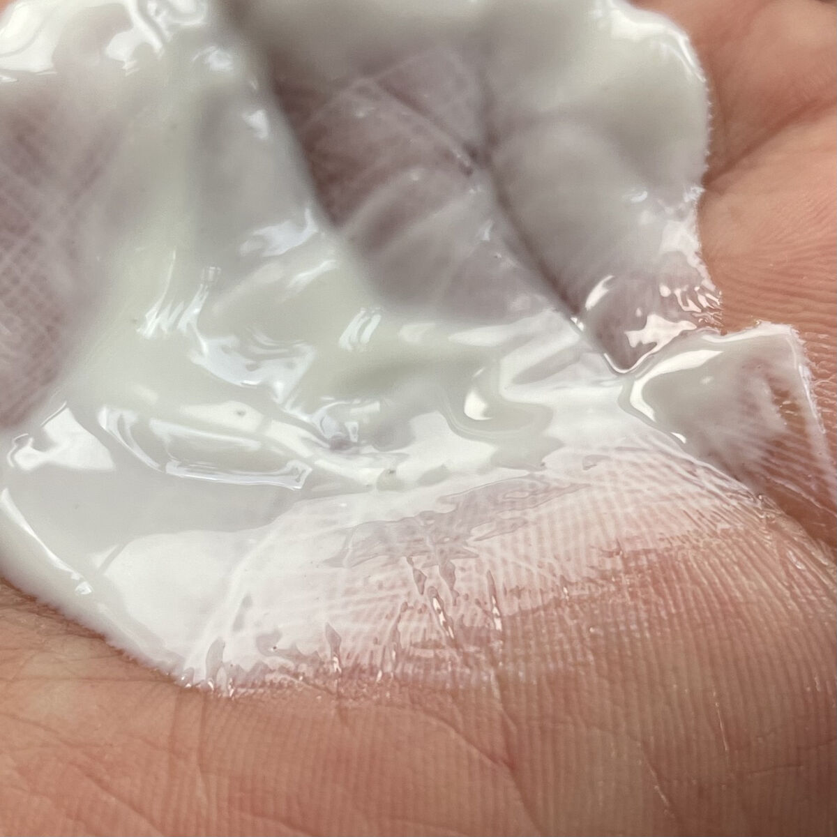 オールインワンエッセンシャルサンクリーム/MORNING SURPRISE/日焼け止めクリームを使ったクチコミ（3枚目）