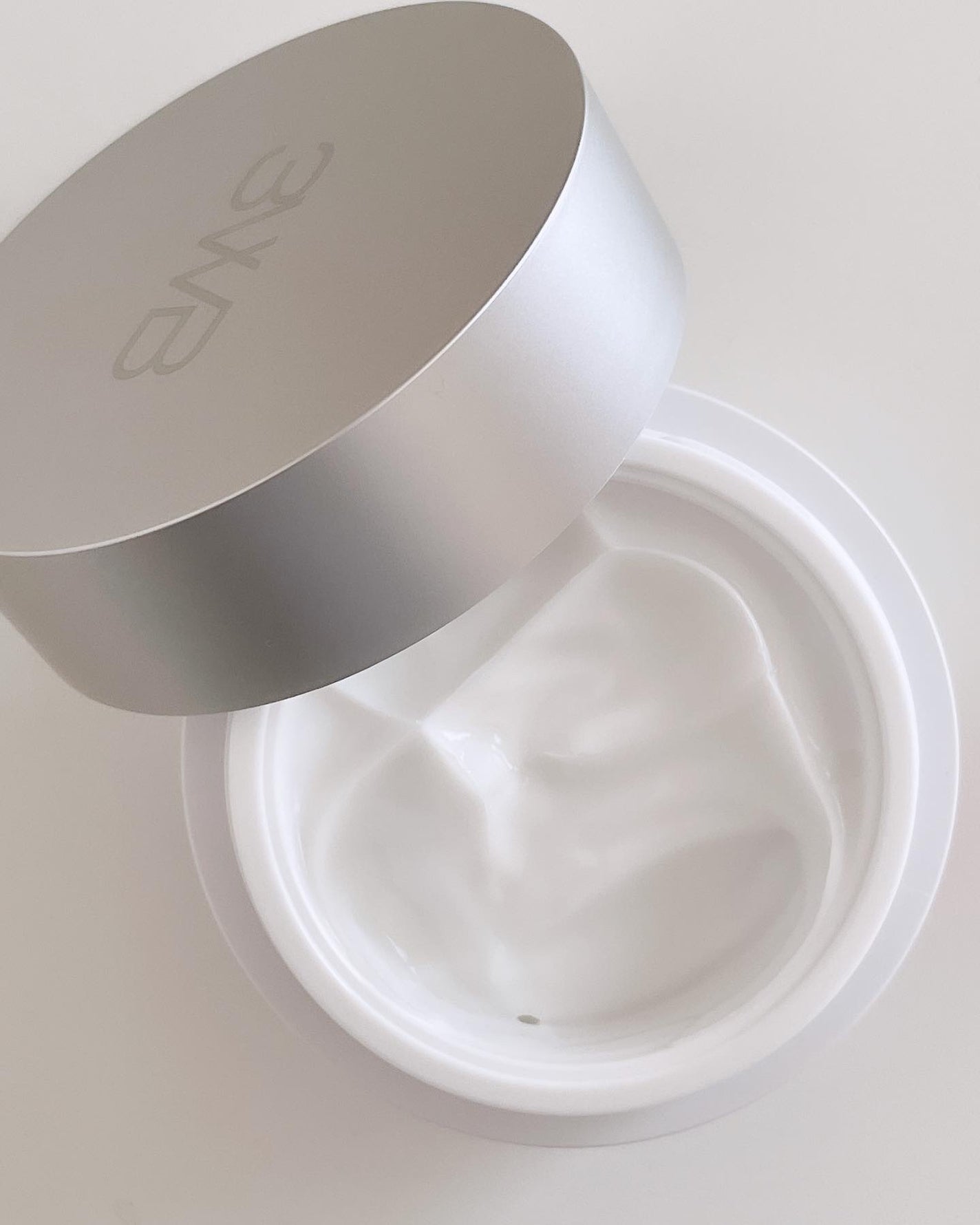 アンチメラニン ホワイトニングクリーム/3WB/フェイスクリームを使ったクチコミ(4枚目)