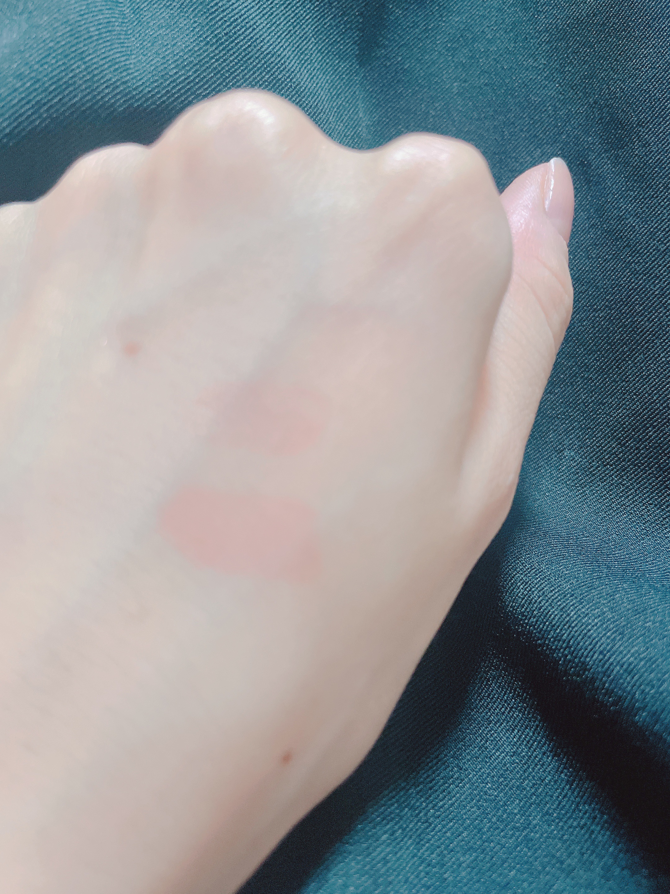 アンドバイロムアンド　グラッシーボムティント/&nd by rom&nd/リップティントを使ったクチコミ（3枚目）