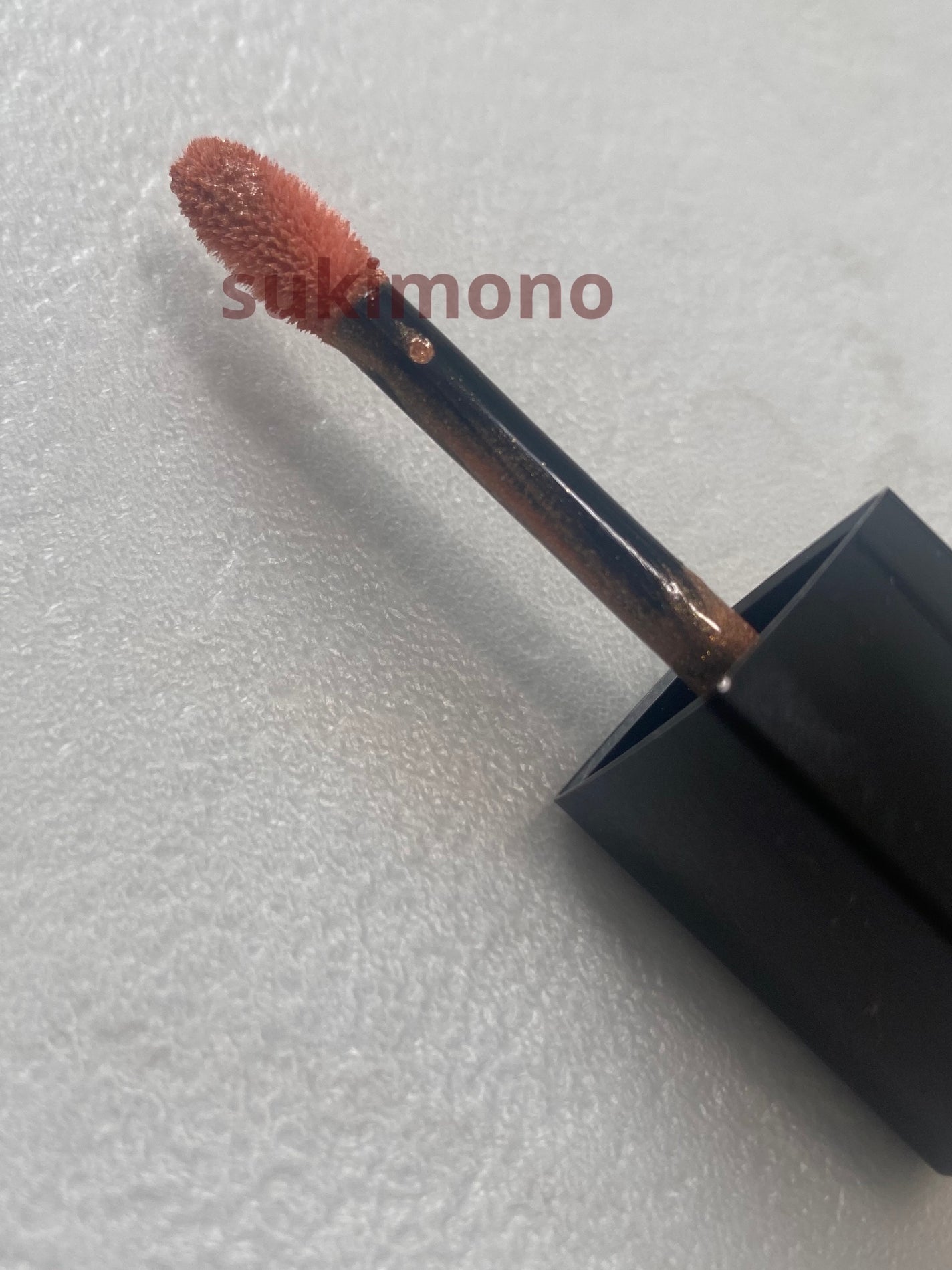 M on LIPS 「投稿し損ねてたホリデーコレクション。バチバチに可愛い。詳細動画..」(5枚目)