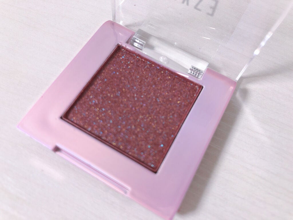 HXZ 「ファントムミュージック」単色アイシャドウ/HEXZE(ヘックスゼ)/単色アイシャドウを使ったクチコミ(2枚目)