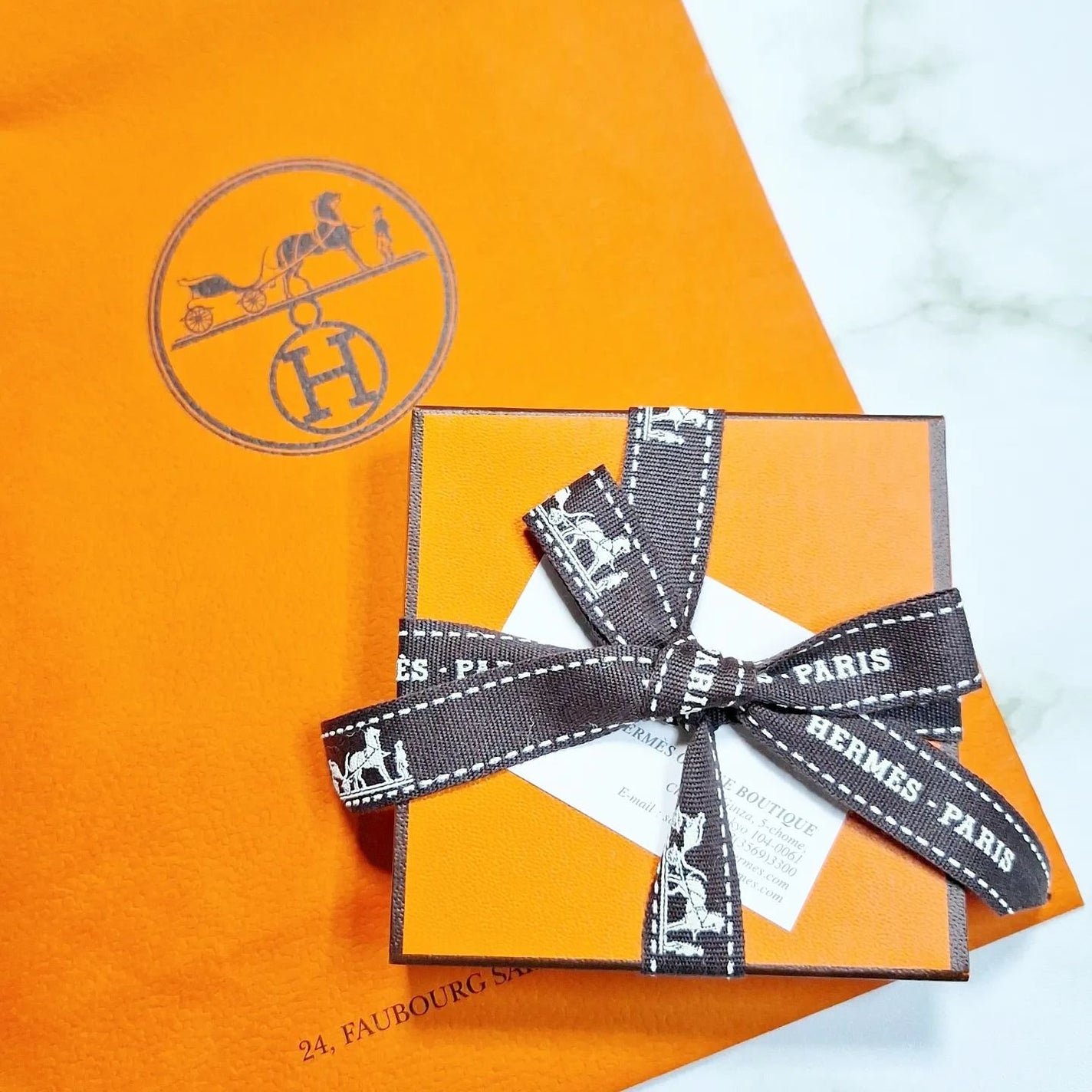 プードル オルフェーヴル フェイス&アイ イルミネイティングパウダー/エルメス/プレストパウダーを使ったクチコミ(4枚目)