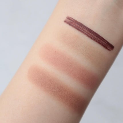 濱田あおい on LIPS 「..水越みさとさんが色を監修された眉マスカラと眉パウダー🌿どれ..」(4枚目)