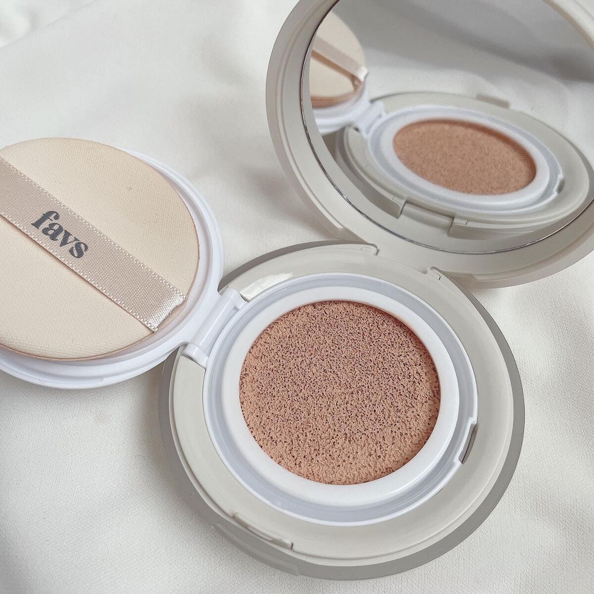 カーミンググロウアップクッションファンデーション/favs/リキッドファンデーションを使ったクチコミ（2枚目）