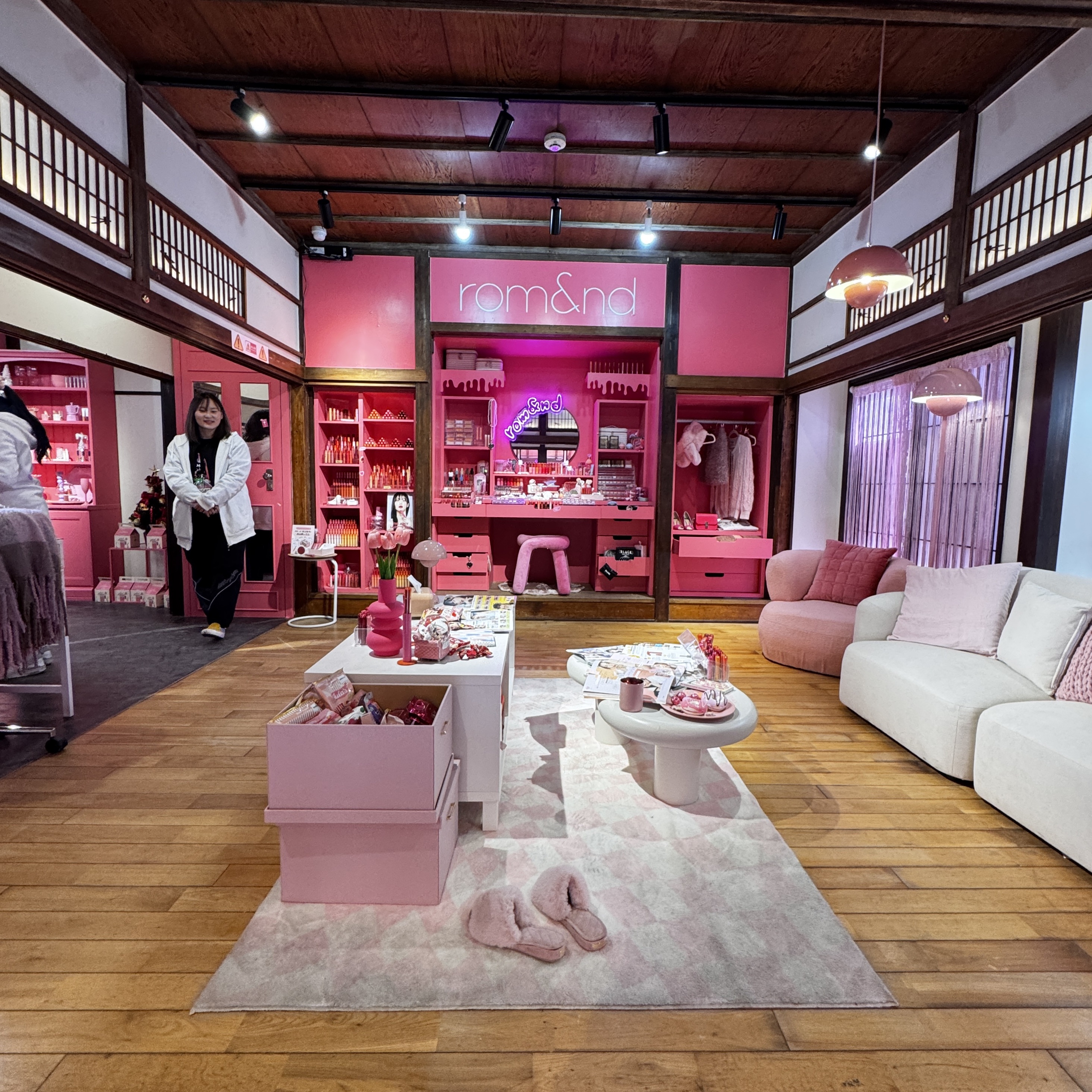 ジューシーラスティングティント/rom&nd/リップティントを使ったクチコミ（3枚目）