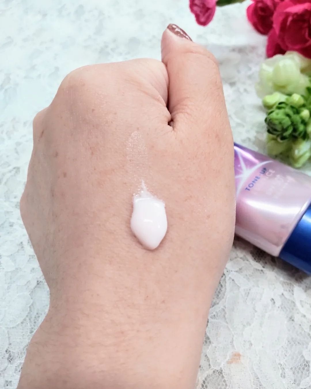 ニベアUV ディープ プロテクト&ケア トーンアップ エッセンス/ニベア/日焼け止めローションを使ったクチコミ(3枚目)