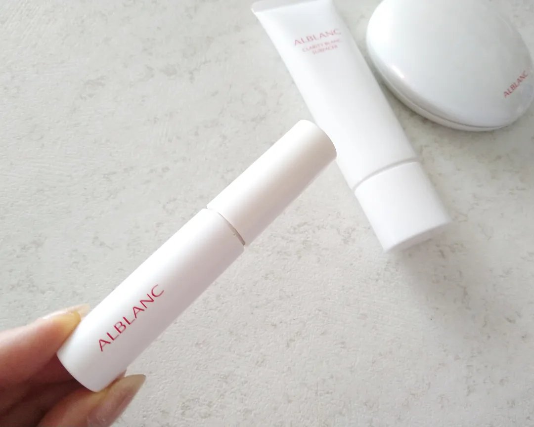 ALBLANC クラリティブラン カモフラチップのクチコミ「年齢を重ねると、じつは素肌を活かしたベースメイク派になりませんか？！
私は30代後半頃からベー.....」（2枚目）