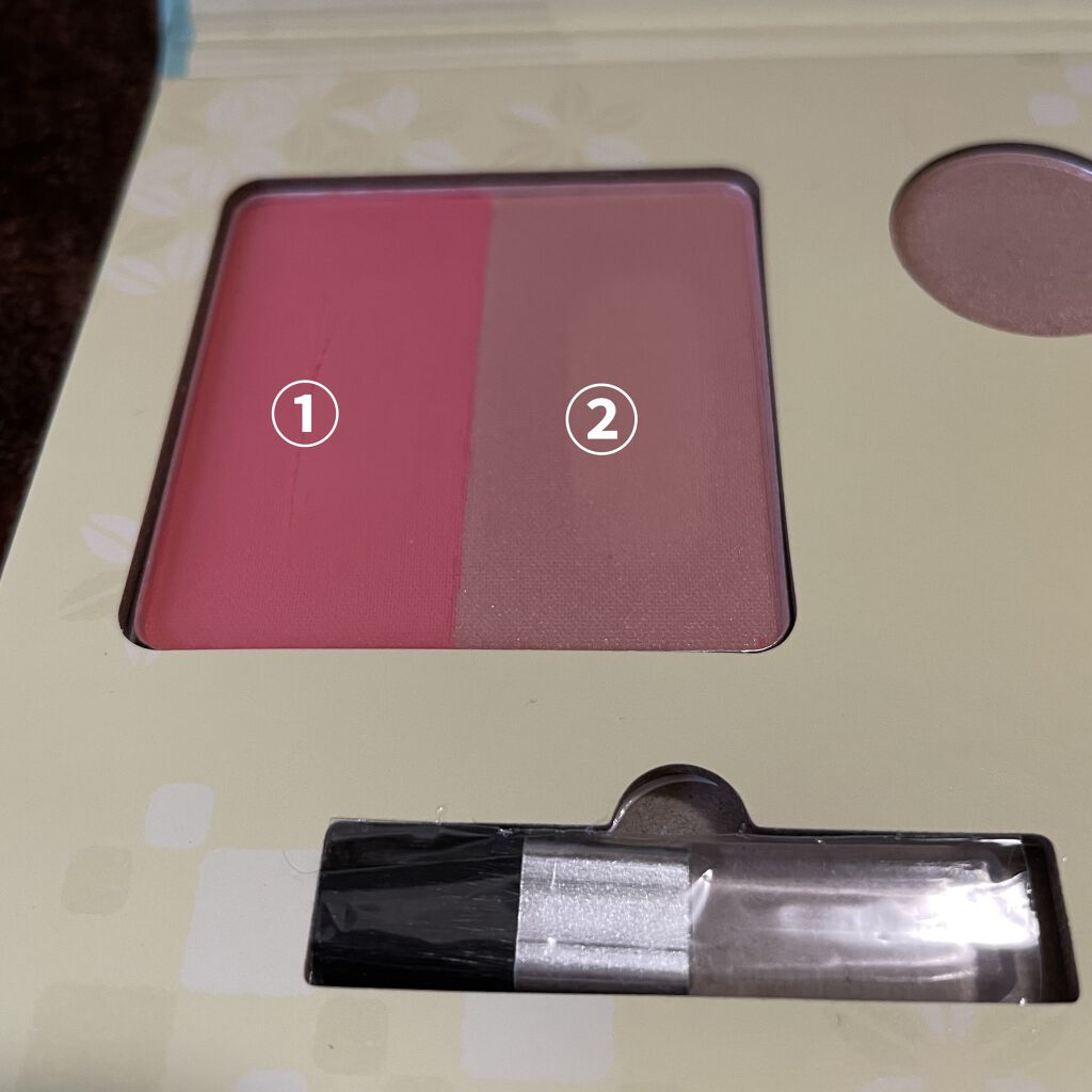 BANDAI SPIRITS 一番コフレ 鬼滅の刃 A賞アイシャドウパレットのクチコミ「「鬼滅の刃　一番コフレ」A賞コスメパレットについてレビューします❤️

お久しぶりの投稿です。.....」（2枚目）