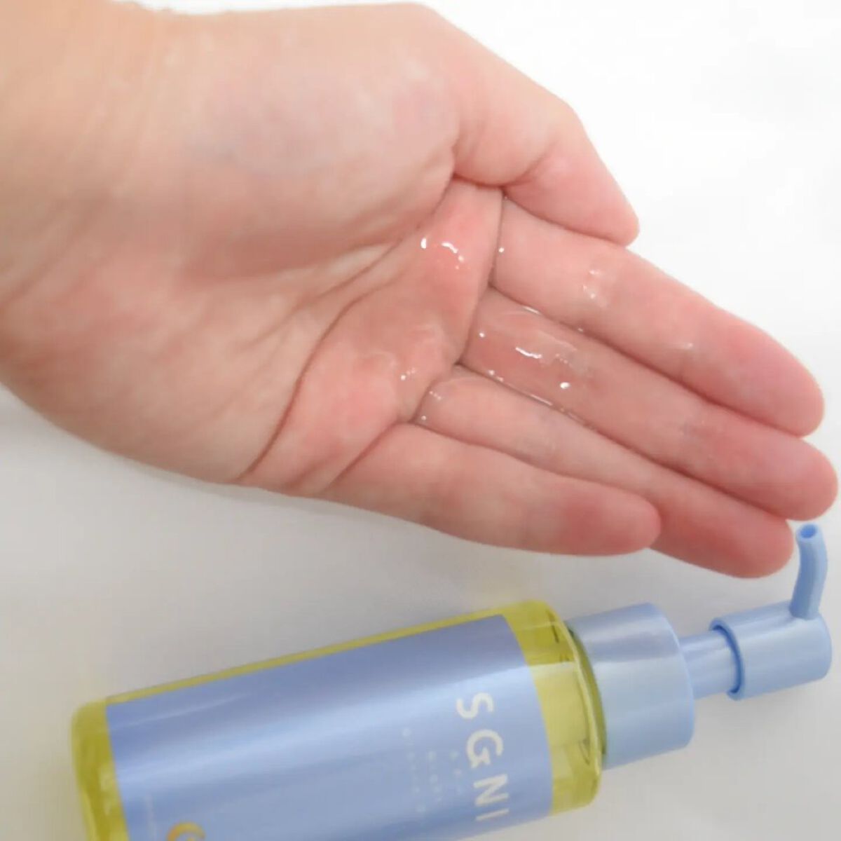 スグニ グロッシーオイル/SGNI/ヘアオイルを使ったクチコミ（2枚目）