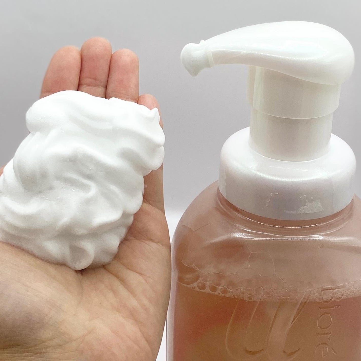 ビオレu ザ ボディ 泡タイプ モイスチャースムース/ビオレu/ボディソープを使ったクチコミ(3枚目)