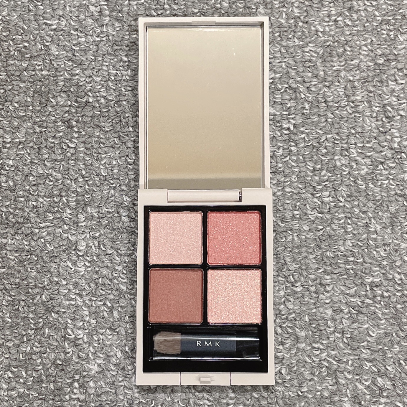 RMK シンクロマティック アイシャドウパレット/RMK/アイシャドウパレットを使ったクチコミ（2枚目）