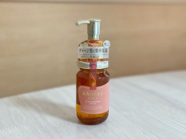 ＆honey Creamy EXダメージリペアヘアオイル3.0
⁡
・髪の水分量14%に着目し、ダメージを保水力でケアする新ハチミツダメージケアのヘアオイル
・製品の90%以上をハチミツや高保湿ヒアルロ