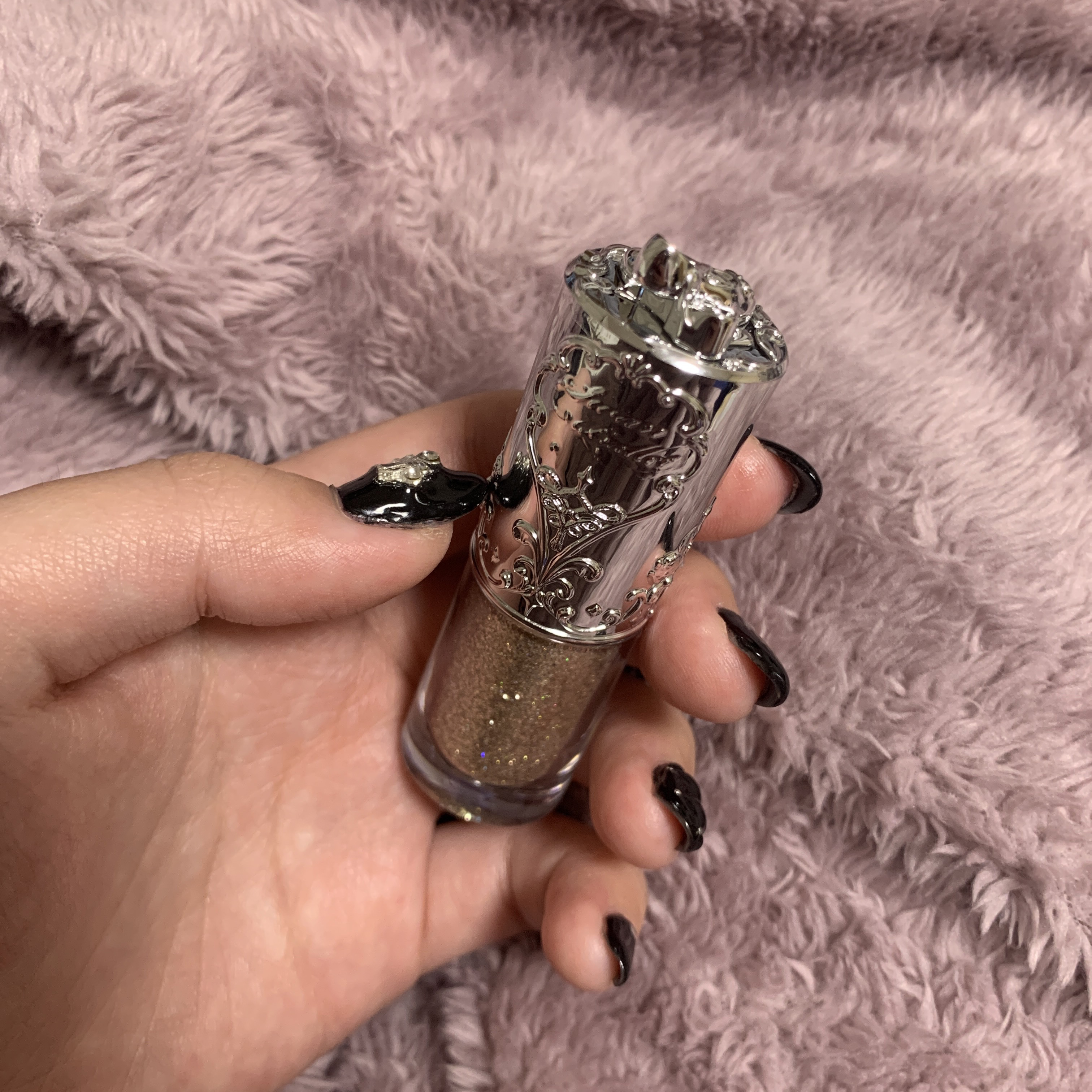 フラワーノーズ スワンバレエシリーズ リキッドアイシャドウ 02 シャイニングノヴァ/FlowerKnows/リキッドアイシャドウを使ったクチコミ（1枚目）