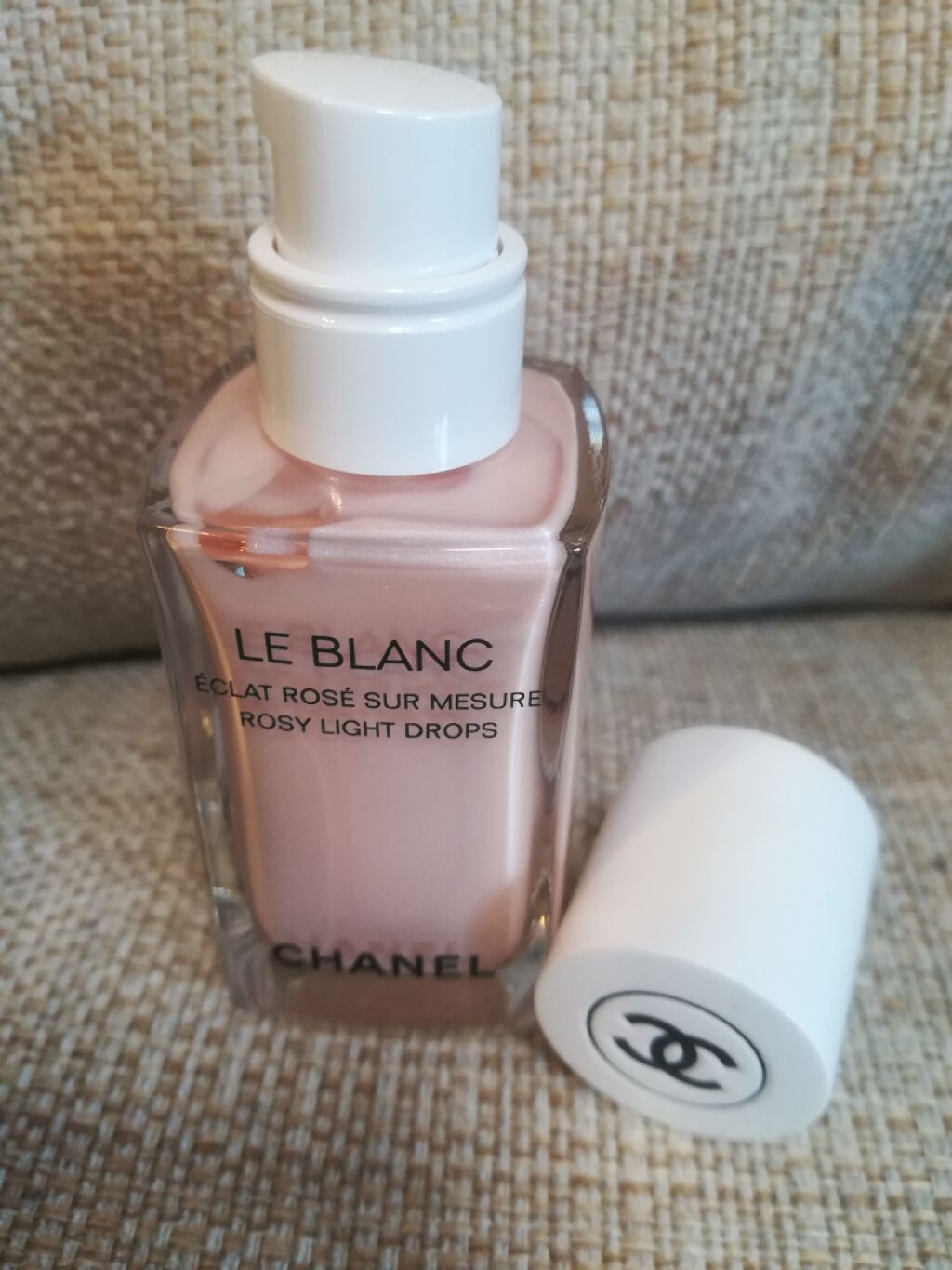 ル ブラン ロージー ドロップス/CHANEL/リキッドハイライトを使ったクチコミ(2枚目)