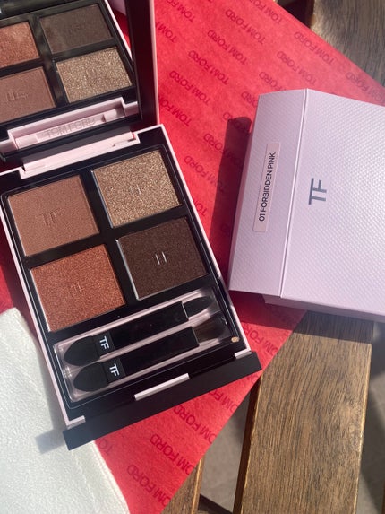 アイ カラー クォード 01CR フォビドゥン ピンク (限定品)/TOM FORD BEAUTY/アイシャドウパレットを使ったクチコミ(1枚目)