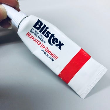 Blistex Medicated Lip Ointmentのクチコミ「いろんな種類のリップがありますが
ものによっては痒くて
辛くなるものもあります

色々使うのも.....」（1枚目）