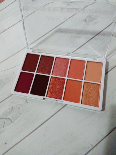 COLOR  ICON 10-Pan Shadow Palette/wet 'n' wild/アイシャドウパレットを使ったクチコミ（1枚目）