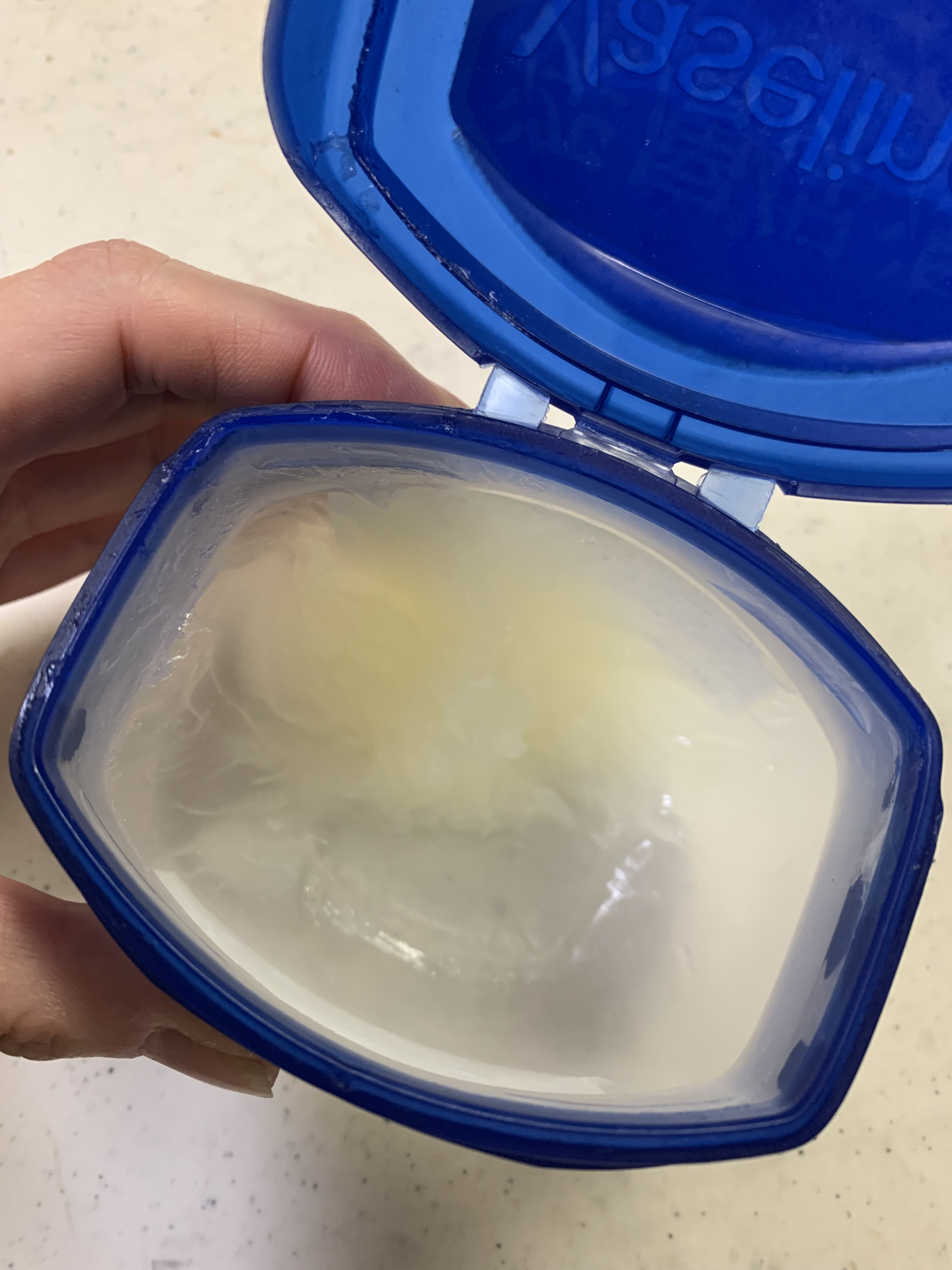 オリジナル ピュアスキンジェリー/ヴァセリン/ボディクリームを使ったクチコミ（2枚目）