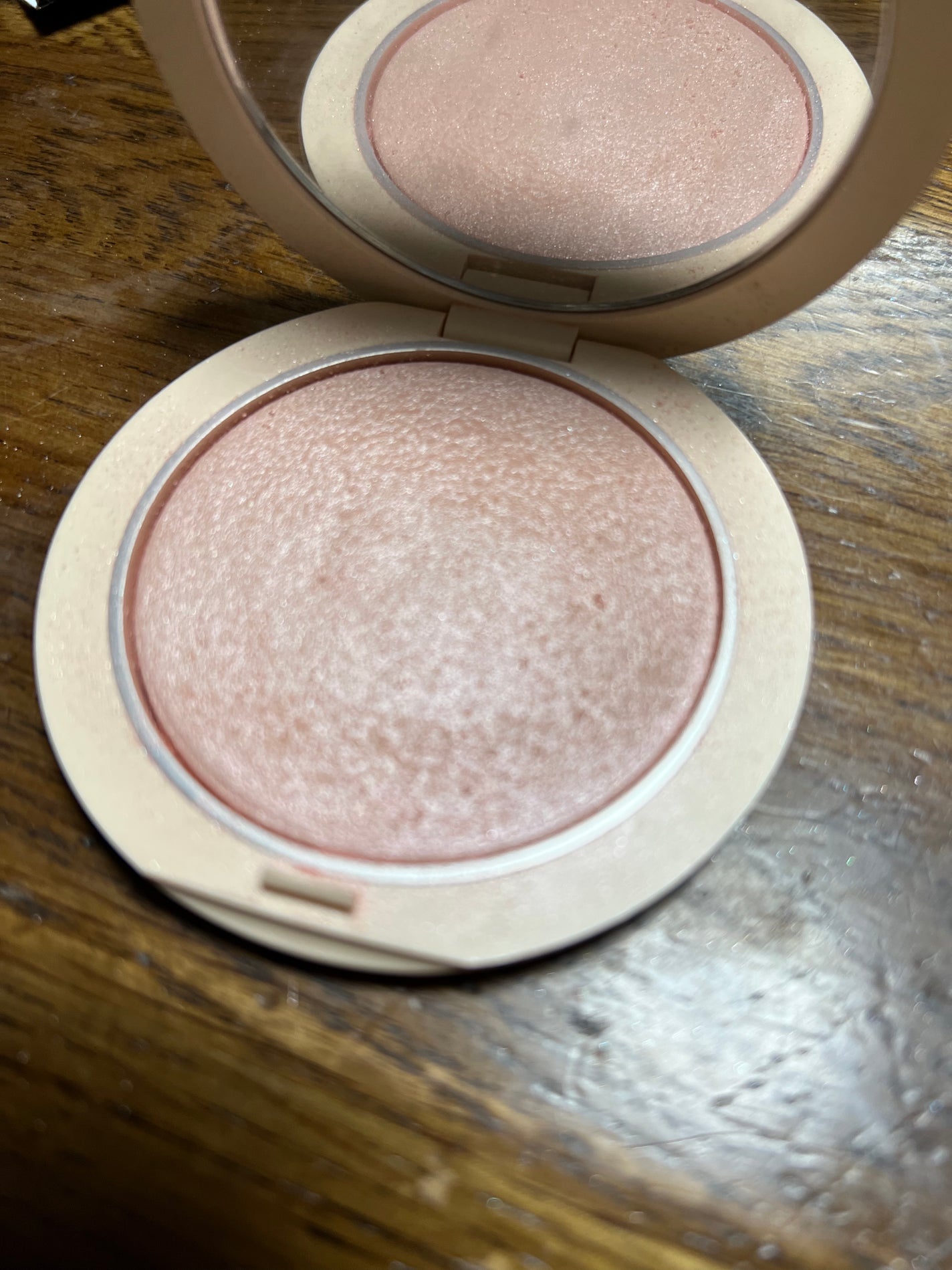 ディオールスキン フォーエヴァー クチュール ルミナイザー/Dior/プレストパウダーを使ったクチコミ(1枚目)