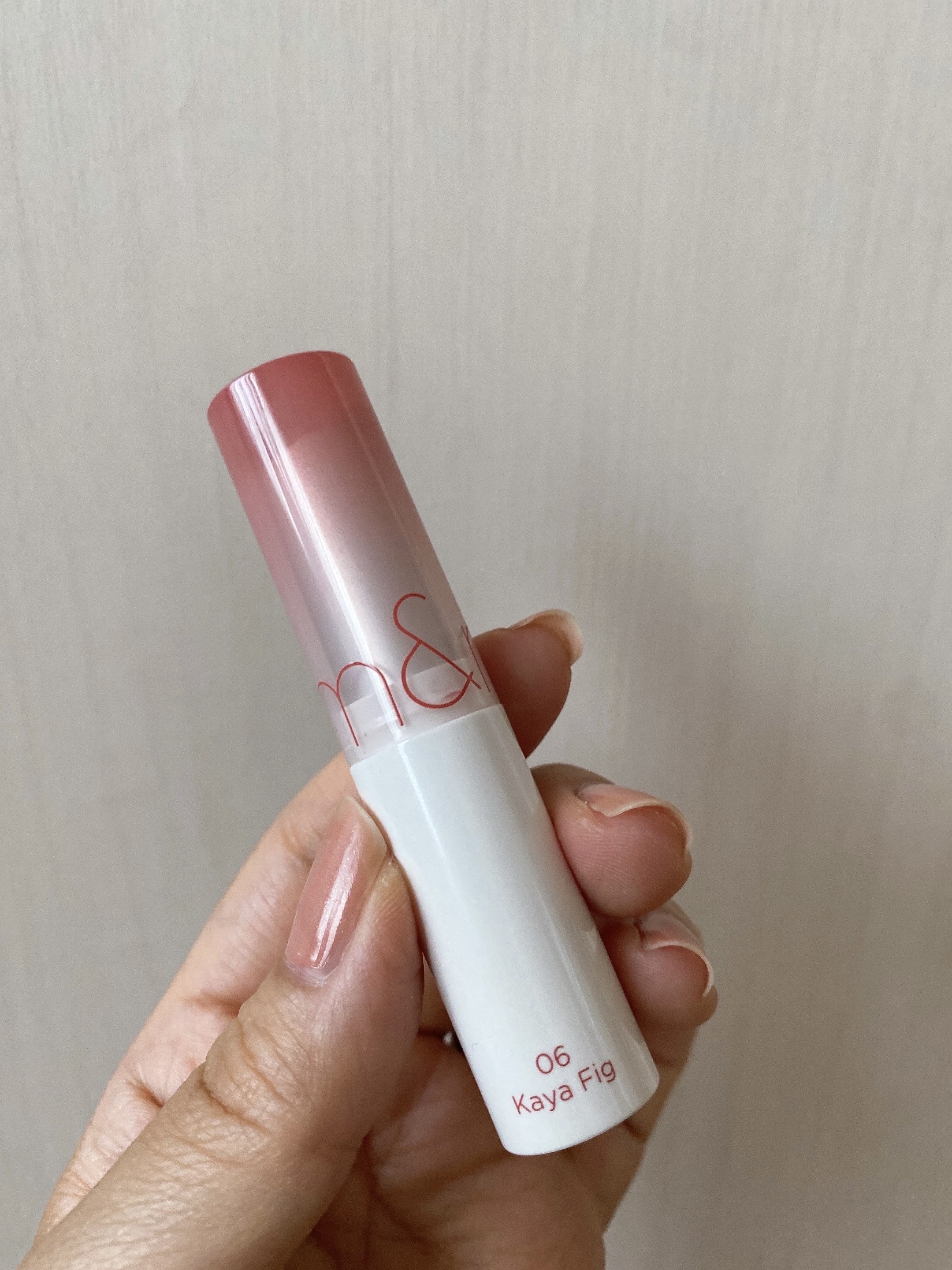 グラスティングメルティングバーム 06 カヤフィグ(Kaya Fig)/rom&nd/リップバームを使ったクチコミ（2枚目）