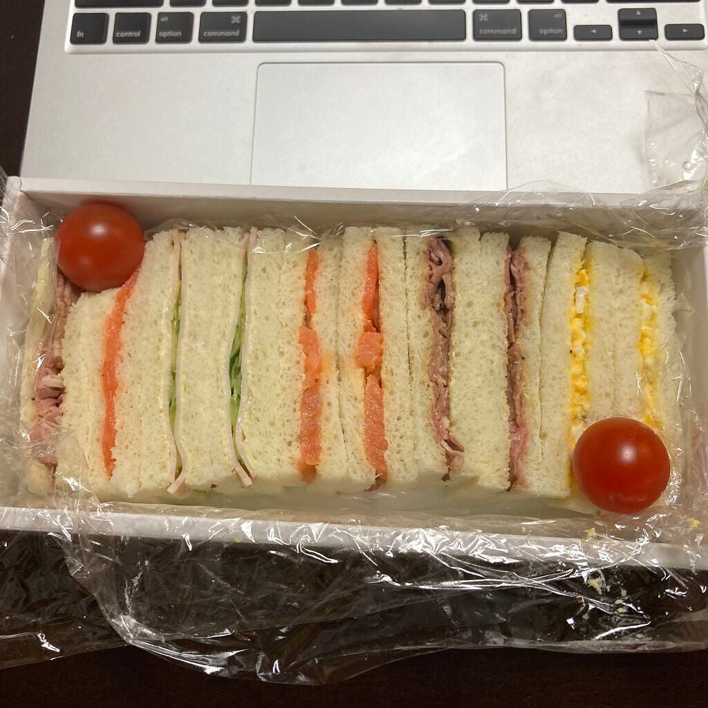 杠 恋月☽・:* on LIPS 「ダイエット記録11日目🔥12/25🍽朝-おでん🍢昼-お弁当🍱夜..」(2枚目)