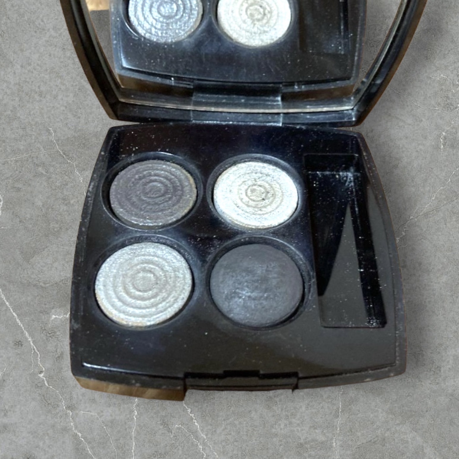 レ キャトル オンブル/CHANEL/アイシャドウパレットを使ったクチコミ（3枚目）