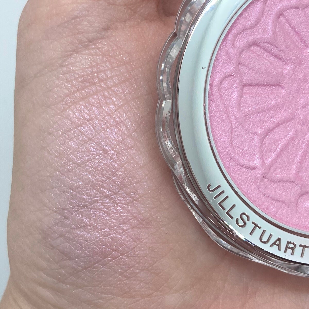 ジルスチュアート メルティシマー ブラッシュ/JILL STUART/パウダーチークを使ったクチコミ(2枚目)