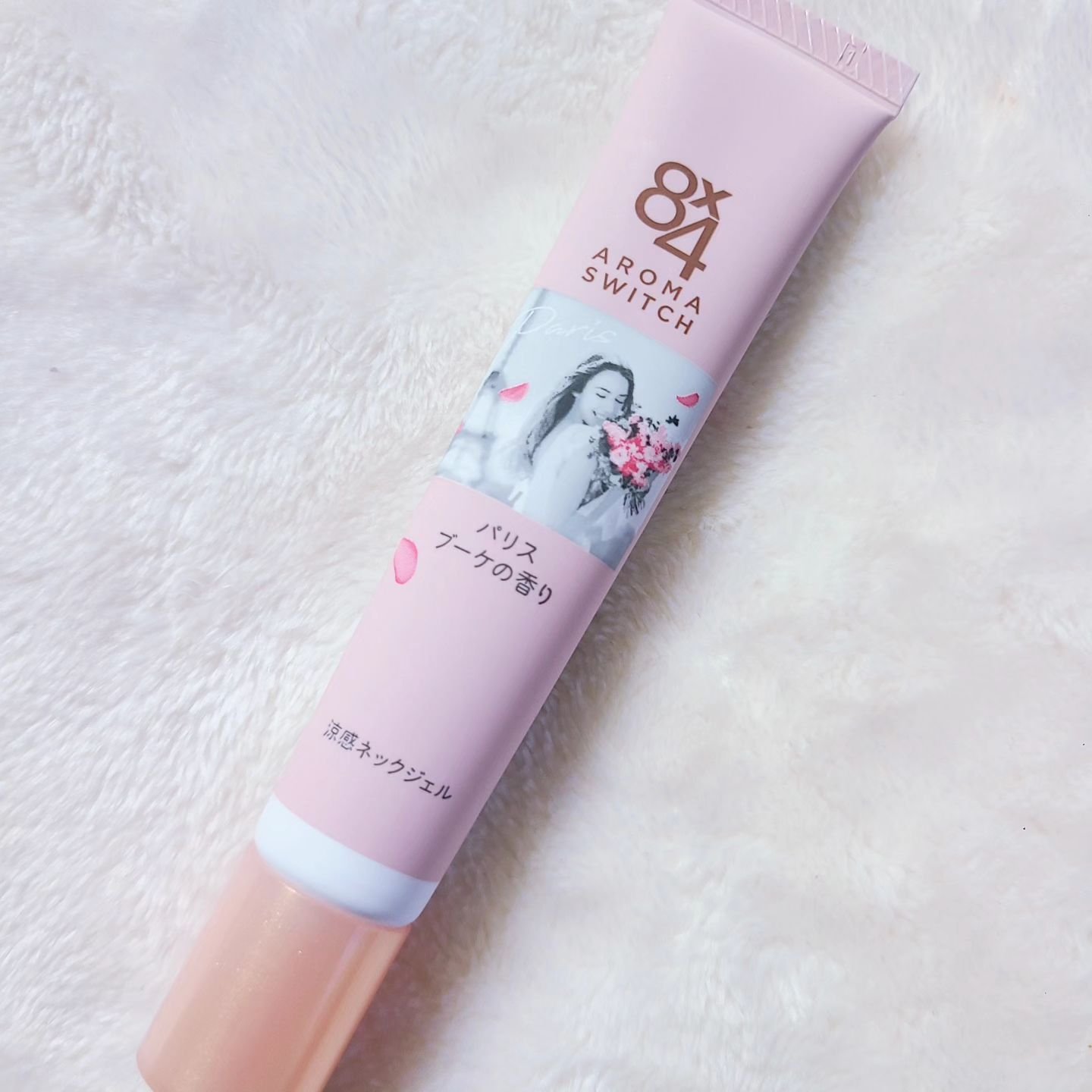 8x4 アロマスイッチ 涼感ネックジェル パリスブーケの香り/８ｘ４/デオドラント・制汗剤を使ったクチコミ（3枚目）