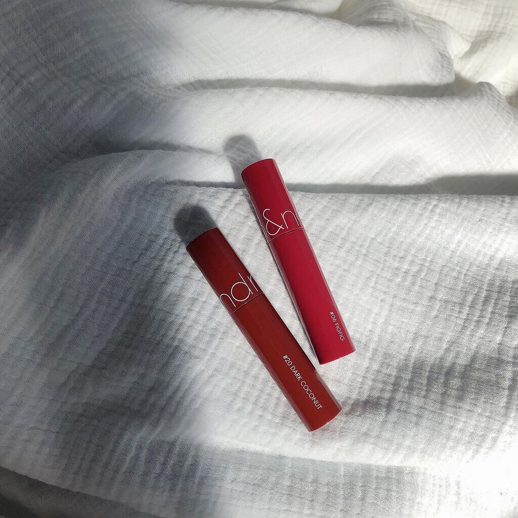 ジューシーラスティングティント/rom&nd/リップティントを使ったクチコミ（3枚目）