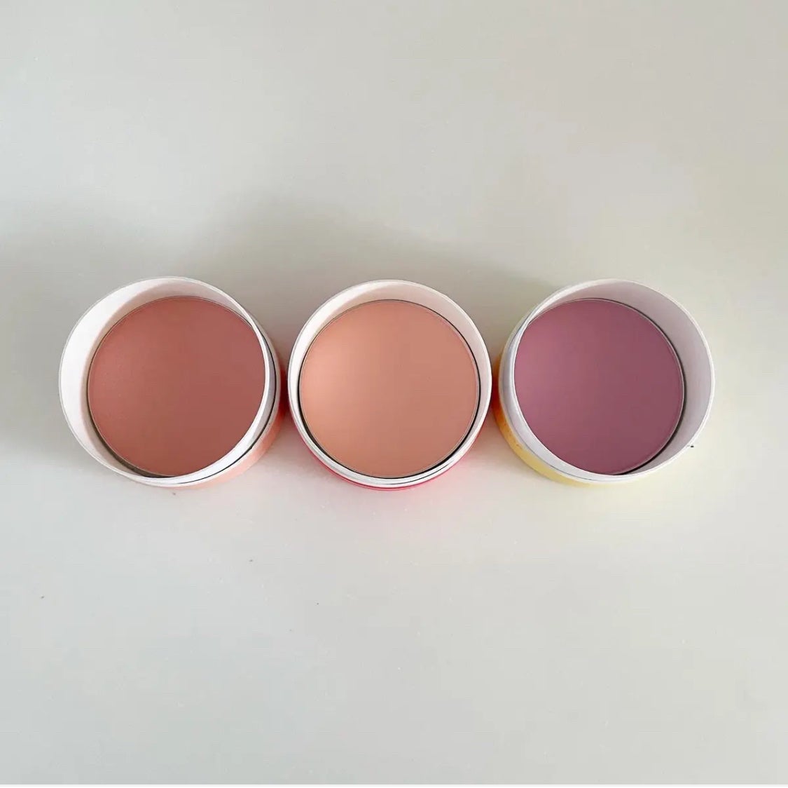 パステルクッションブラッシャー/THE FACE SHOP/パウダーチークを使ったクチコミ(2枚目)