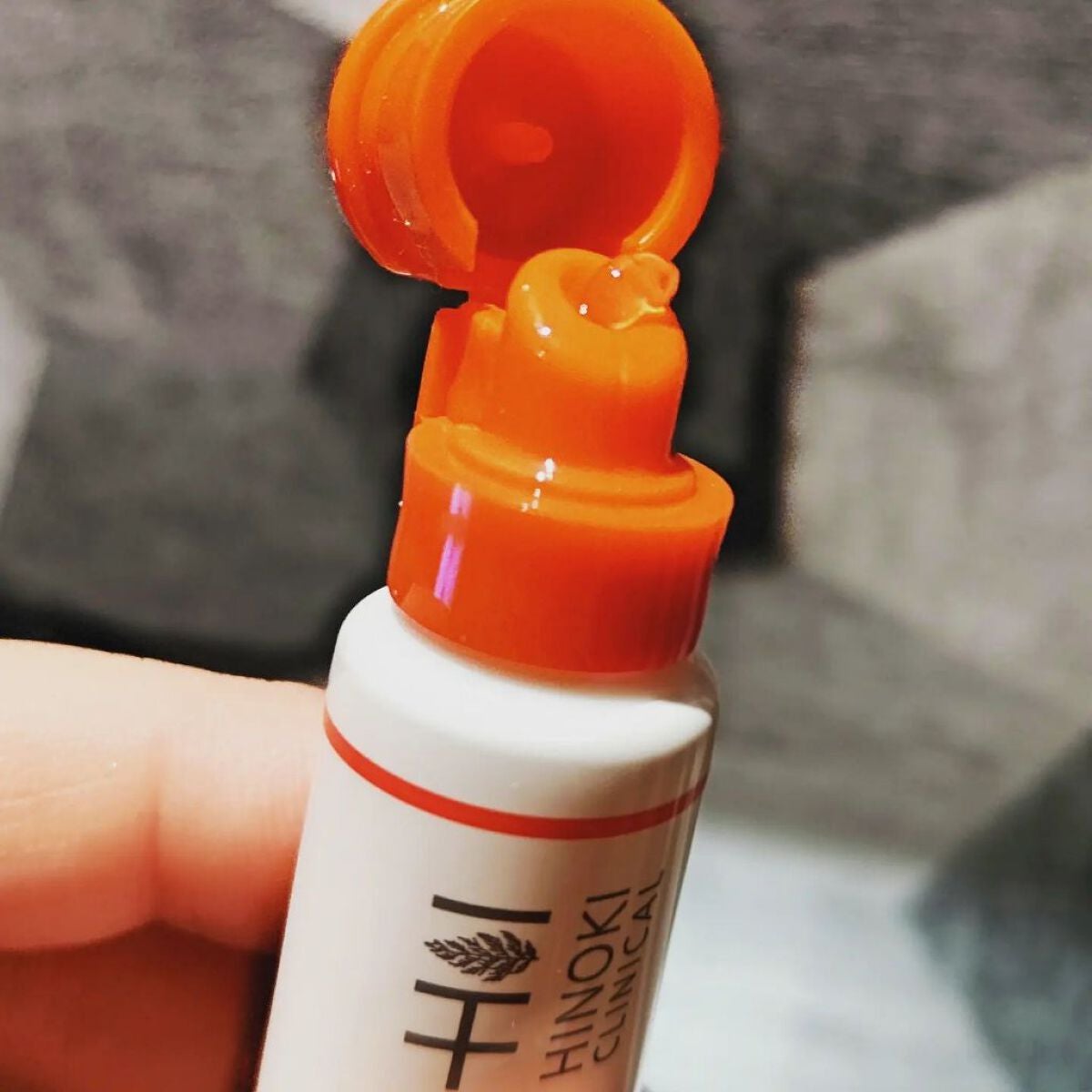 miki-nu on LIPS 「日中は太陽の日差しが照り付けていますが、朝晩の涼しさはすっかり..」(2枚目)