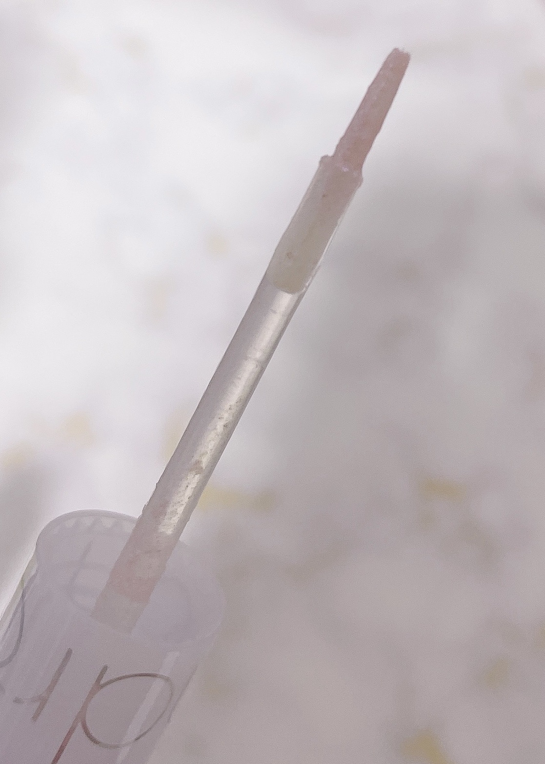 リキッド グリッター シャドウ 05 ラビーフレア(LOVEY FLARE)/rom&nd/グリッターを使ったクチコミ（2枚目）