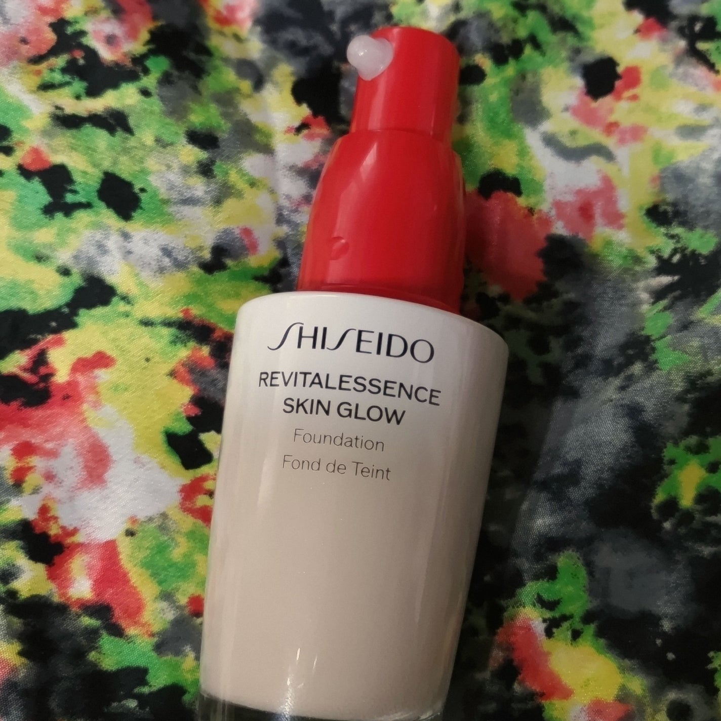 エッセンス スキングロウ ファンデーション/SHISEIDO/リキッドファンデーションを使ったクチコミ(2枚目)