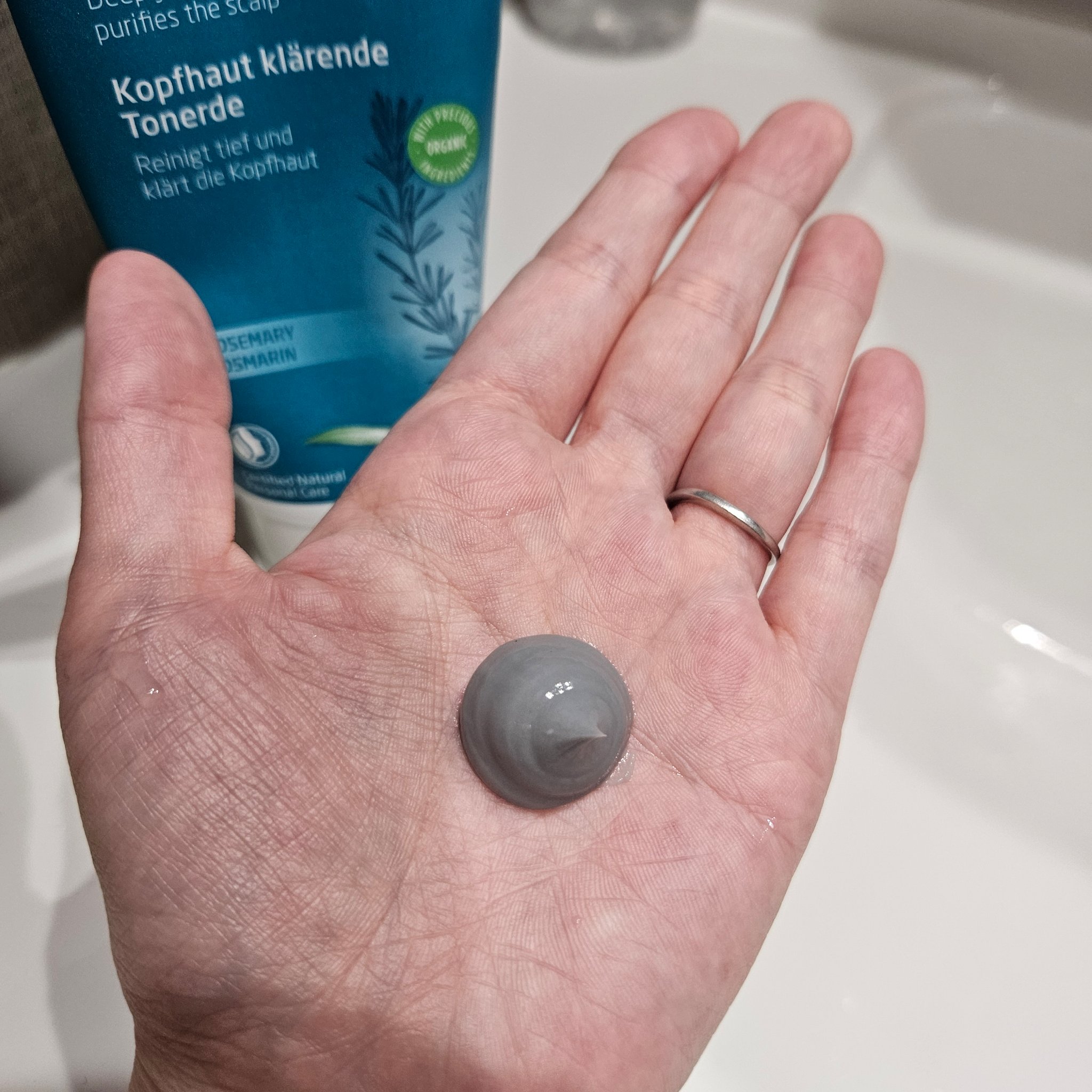 ローズマリー スカルプクレンジング/WELEDA/頭皮クレンジングを使ったクチコミ（2枚目）