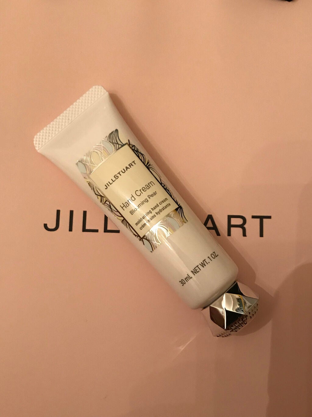 ジルスチュアート ハンドクリーム ホワイトフローラル/JILL STUART/ハンドクリームを使ったクチコミ(1枚目)