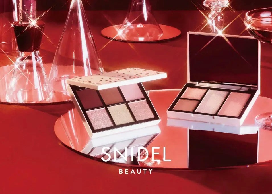 【クリスマスコフレ2023】スナイデル ビューティーから2023 Holiday Collectionが3回にわたり発売決定のサムネイル
