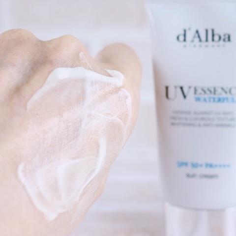 ダルバ ウォータフル エッセンス サンクリーム/ダルバ/日焼け止めクリームを使ったクチコミ（3枚目）