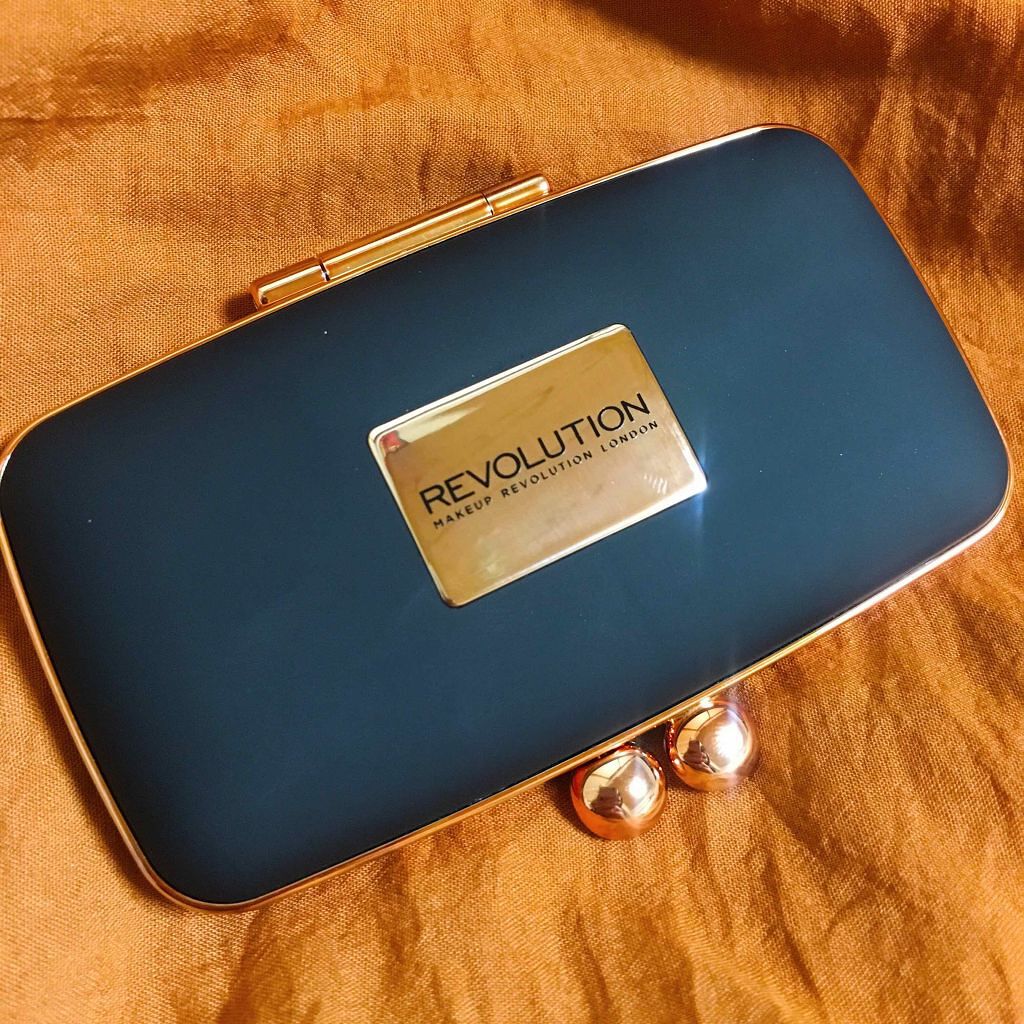 Renaissance Palette Night/MAKEUP REVOLUTION/アイシャドウパレットを使ったクチコミ（2枚目）