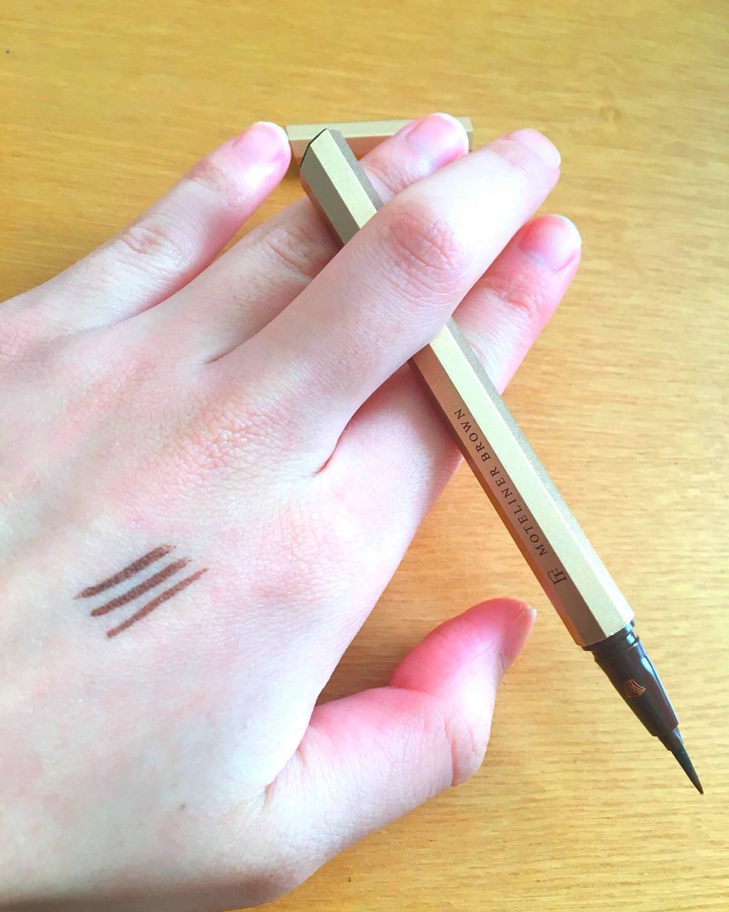 モテライナー リキッド/UZU BY FLOWFUSHI/リキッドアイライナーを使ったクチコミ（2枚目）