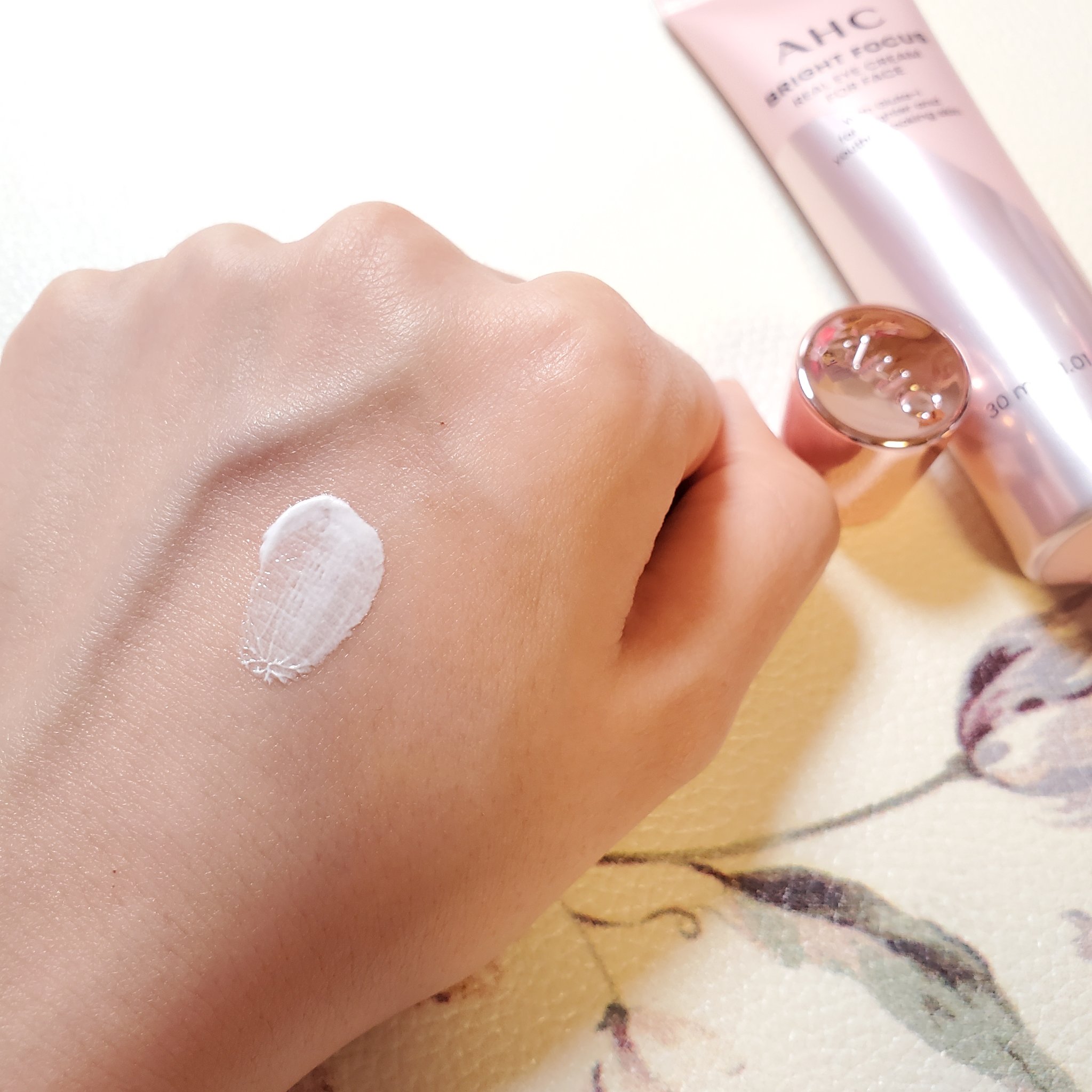 ブライト フォーカス リアル アイクリーム フォーフェイス/AHC/アイケア・アイクリームを使ったクチコミ（3枚目）