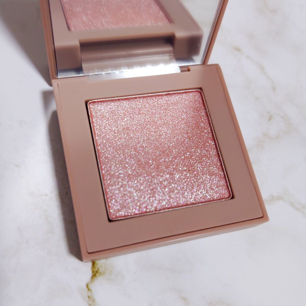 ニューデップスアイシャドウ/hince/単色アイシャドウを使ったクチコミ（1枚目）