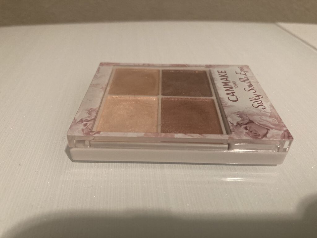 シルキースフレアイズ（マットタイプ）/キャンメイク/アイシャドウパレットを使ったクチコミ（1枚目）